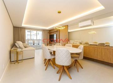 Apartamento · 93m² · 3 Quartos · 1 Vaga · Apartamento com 3 quartos e 1 vaga para aluguel no Batel