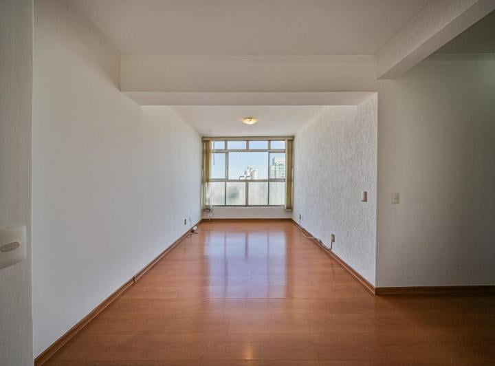 Foto do imóvel - Localizado na cobiçada Luis Gois, este apartamento de m está a poucos minutos a pé do Metrô e.