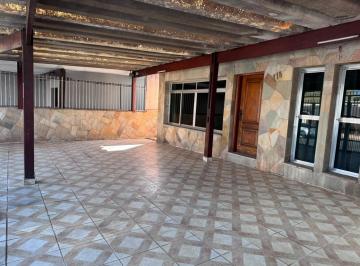 Casa · 400m² · 4 Quartos · 4 Vagas · Casa Térrea com 4 dormitórios em Osasco