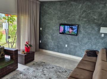 Casa · 210m² · 3 Quartos · 3 Vagas · OPORTUNIDADE CASA COM 210M² CONSTRUIDOS E 600M² DE TERRENO 3 QUARTOS (1 SUÍTE) | PISCINA E CHURRASQU