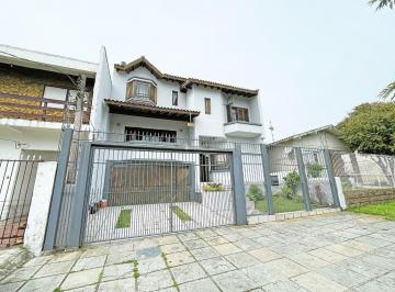 Casa · 250m² · 4 Quartos · 4 Vagas · Casa de 4 quartos 2 suítes e 4 vagas à venda no bairro Sarandi em Porto Alegre