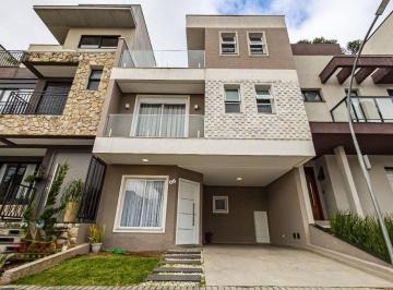 475c4e3695a92c595170b16121f81ef22836eec0 · Sobrado triplex com 158 m², suíte, ático e condomínio completo no Pinheirinho