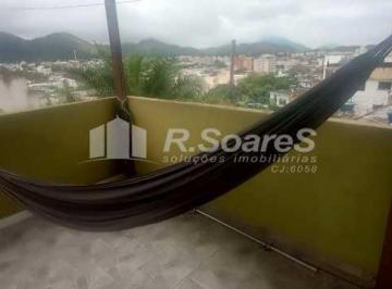 Casa · 66m² · 3 Quartos · 2 Vagas · Casa com 3 quartos e garagem próxima à praça do Valqueire.