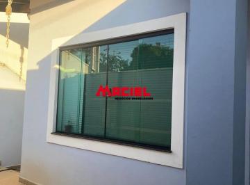 Casa · 170m² · 3 Quartos · 2 Vagas · CASA COM CARA DE CASA!!! COM BANHEIRA NA SUÍTE