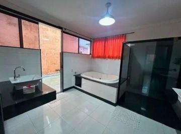 Casa · 200m² · 4 Quartos · 5 Vagas · Casa Mobiliada para Locação com 4 Suítes na Augusto Montenegro