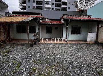 65e7eb7a4b2efe278dbe24c84e9d14d9e40a078d · Casa com 3 dormitórios para alugar, 144 m² por R$ 3.524/mês - Centro - Itajaí/SC
