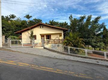 75cf39eb8f849a9ee48e46b6e507a5b8d580f865 · Casa com 3 dormitórios à venda, 137 m² por R$ 1.800.000 - Wunderwald - Pomerode/SC