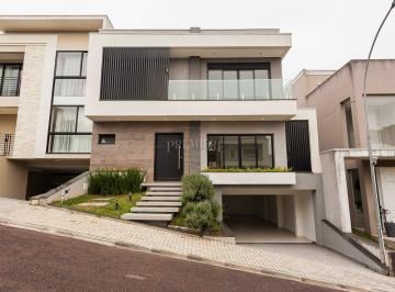 Casa · 330m² · 3 Quartos · 5 Vagas · Refúgio de sofisticação e conforto no coração do U