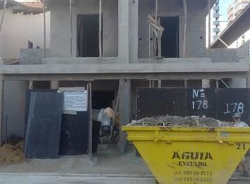 Casa Venda 125m² de 3 quartos · Excelente sobrado, 3 suítes, com piscina e churrasqueira, na Guilhermina !!