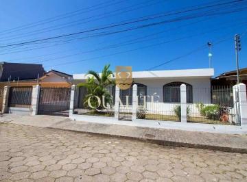 Casa · 240m² · 3 Quartos · Casa à venda - em Trindade