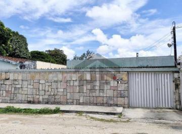 69b4d04cfc2180fd705e681842d523ee912ff63b · Casa de 300m² para alugar ou vender, com 3 quartos (1 suíte), localizada em Casa Caiada, Olinda - Pe