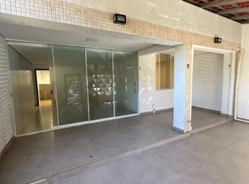 Casa de 3 quartos, Brasília · CASA DE 3 QTS NA ASA SUL QD. 715