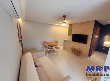 Foto 01 · Apartamento reformado, com 2 dormitórios á venda na Praia do Sapê. Condomínio com portaria 24 horas.