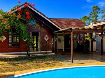 Casa de 3 quartos, Embu-Guaçu · Casa de 280m² com 3 quartos para venda e aluguel no condomínio Fazenda da Ilha