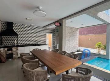 Casa de 4 quartos, Curitiba · Casa de com 4 quartos à venda no Batel Curitiba