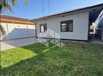 Casa · 120m² · 3 Quartos · 1 Vaga · CASA REFORMADA À VENDA COM 3 QUARTOS (2 SUIÍTES) E ÁREA DE LAZER EM PICADAS DO SUL - SÃO JOSÉ/SC