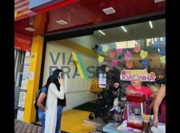 Foto 01 · Ponto Comercial à Venda no Centro de Santo André-SP: 1 Sala, 1 Banheiro, 260m² de Área! Oportunidade