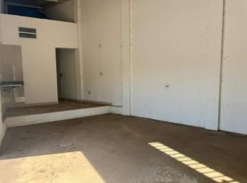 Comercial · 42m² · 2 Vagas · Salão para alugar, 42 m² por R$ 1.100,00/mês - Jardim Nova Suíça - Piracicaba/SP