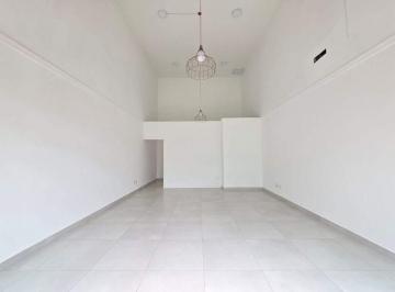 Comercial · 43m² · 1 Vaga · Salão para alugar, 42 m² por R$ 2.600,00/mês - Alto - Piracicaba/SP