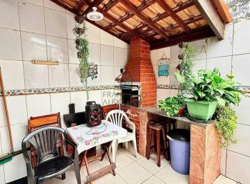 15qjpe2ytrhyjgwmty4mdnk_md · Village Térreo à Venda
