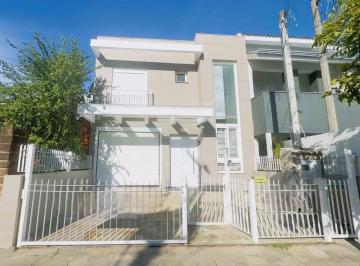 Casa · 155m² · 4 Quartos · 2 Vagas · Hípica- sobrado com 4 dormitórios, sendo 1 no térreo, 155m², garagem fechada