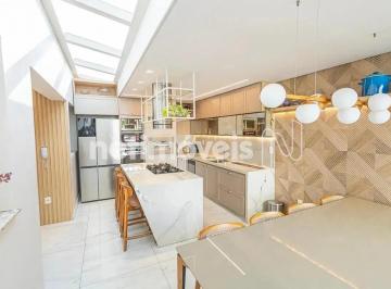 Apartamento · 215m² · 3 Quartos · 3 Vagas · Apartamento de Alto Padrão no Castelo | 193m²;, 3 Quartos, Suíte, SPA e 3 Vagas