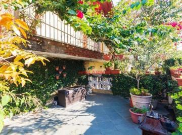 Casa · 187m² · 3 Quartos · 2 Vagas · Excelente Casa com quintal em São Judas Próxima ao Metrô São Judas