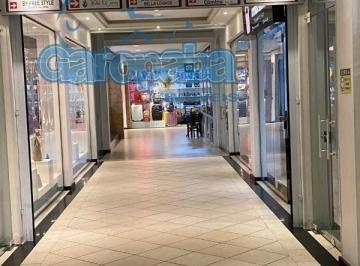 Foto 01 · Loja Comercial no Centro de Garopaba-SC: 2 Salas, 80m² - Oportunidade Única!