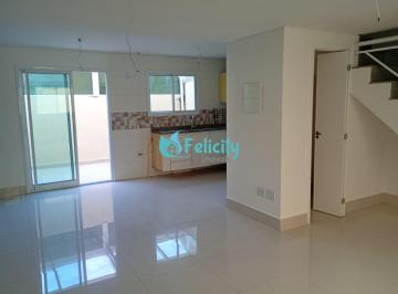 Casa · 86m² · 3 Quartos · 2 Vagas · Sobrado em Condomínio com Suíte, Quintal Coberto e Excelente Localização