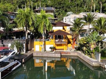Casa · 400m² · 4 Quartos · 1 Vaga · Casa de Alto Padrão no Frade com Deck para 2 Embarcações