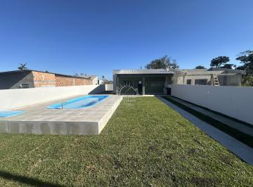 Casa · 71m² · 2 Quartos · 4 Vagas · CASA BALNEÁRIO CANOAS - PONTAL DO PARANÁ.