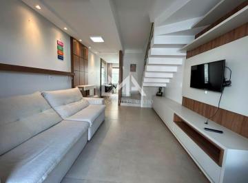 Casa de 2 quartos, Porto Belo · LINDO SOBRADO A 500 METROS DO MAR MOBILIADO EM PORTO BELO