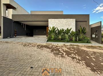 Casa de 3 quartos, Brasília · EXCELENTE CASA COM FINO ACABAMENTO, 3 SUITES, PISCINA
