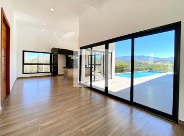 Casa · 330m² · 3 Quartos · 3 Vagas · Casa à Venda - Casa Branca, 3 Quartos, 330 m² - Brumadinho