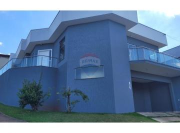 Casa · 199m² · 3 Quartos · 5 Vagas · Casa para locação com 3 dormitórios, sendo 1 suíte e 5 vagas. Condomínio Itatiba Country Club, Itati