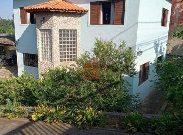 Casa · 199m² · 3 Quartos · 2 Vagas · Casa à Venda no Narita Garden – 3 Quartos (1 Suíte), Amplo Quintal e 5 Vagas