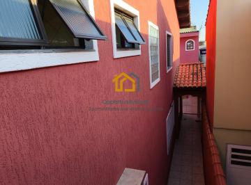 Casa · 238m² · 4 Quartos · 2 Vagas · Sobrado à venda no Jardim das Flores — 238 m², 4 Dormitórios, Churrasqueira e Quintal