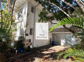 Casa · 548m² · 4 Vagas · Casa Comercial - icônica na Urca – 548m² de charme, história e versatilidade!