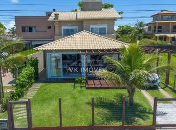 Casa · 227m² · 4 Quartos · 3 Vagas · Sobrado Frente Mar de Alto Padrão em São Francisco do Sul | Venda e Temporada