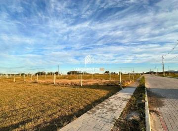 Terreno · 300m² · Terreno com 300m² no Loteamento Reserva do Lago, Imbituba/SC