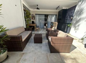 Casa · 298m² · 4 Quartos · 3 Vagas · Sobrado de alto padrão para Locação com 298 m² em condominio fechado com 3 vagas