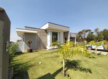 Casa · 150m² · 3 Quartos · 3 Vagas · Casa à Venda no Ninho Verde II | 3 Dormitórios | Piscina | Pé-Direito Alto