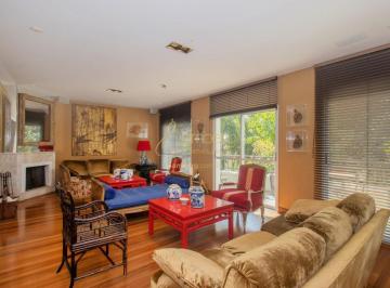 Casa · 432m² · 3 Quartos · 4 Vagas · Casa em condomínio com 3 suítes em um dos melhores endereços da Cidade Jardim.