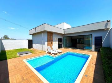 Casa · 185m² · 3 Quartos · 3 Vagas · Casa Térrea à Venda no Ninho Verde II | Piscina | 3 Dormitórios | Área Gourmet