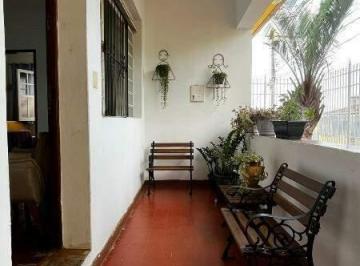 Varanda frontal · Casa de 04 quartos no Esplanada