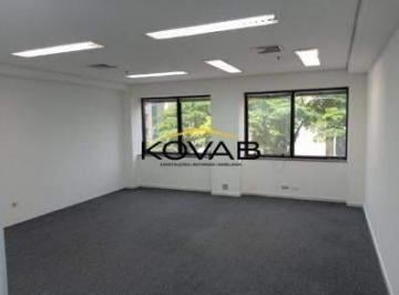 Comercial · 49m² · 2 Vagas · Conjunto comercial para aluguel na Cidade Monções — 48,67 m², fundo, 3 banheiros e 2 vagas