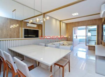 Apartamento · 96m² · 3 Quartos · 2 Vagas · Apartamento com 3 quartos e 2 vagas para aluguel no Centro