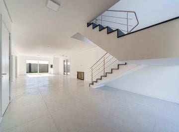 Casa · 360m² · 3 Quartos · Casa à venda - em Sans Souci