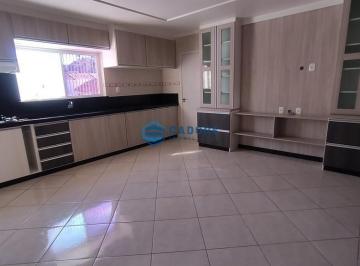 Apartamento · 209m² · 3 Quartos · 2 Vagas · APARTAMENTO TRÊS DORMITÓRIOS COLINA SORRISO
