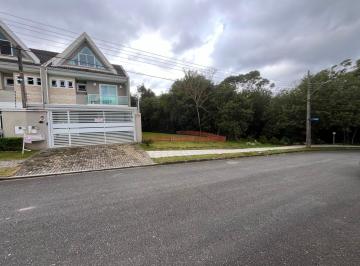 Casa · 228m² · 3 Quartos · 2 Vagas · Sobrado Triplex de Alto Padrão com 3 Suítes e Piscina Aquecida em Santa Felicidade